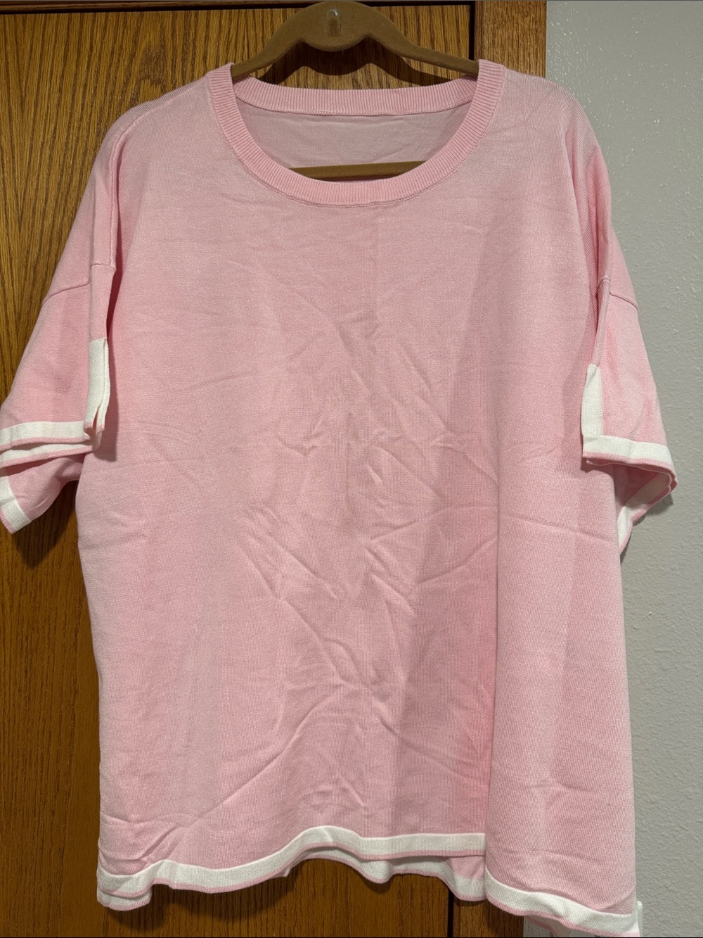 Soft Pink Two-Piece Lounge Set with White Trim - Picture 3 of 6